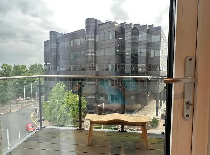 Uxbridge Apartment