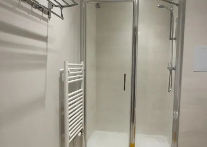 Uxbridge Apartment
